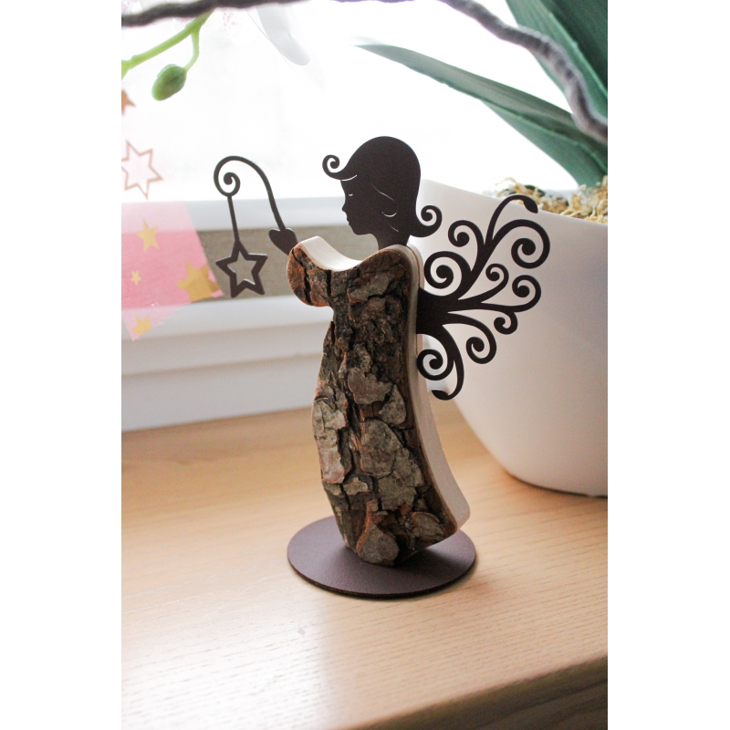  Anioł z naturalną korą i stalą