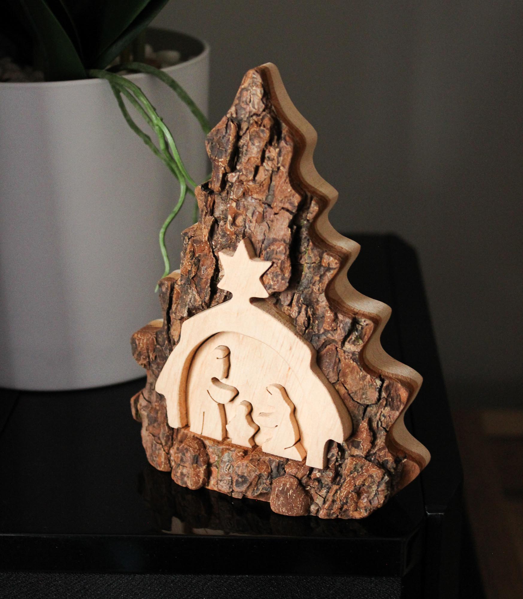 choinka szopka z naturalną korą