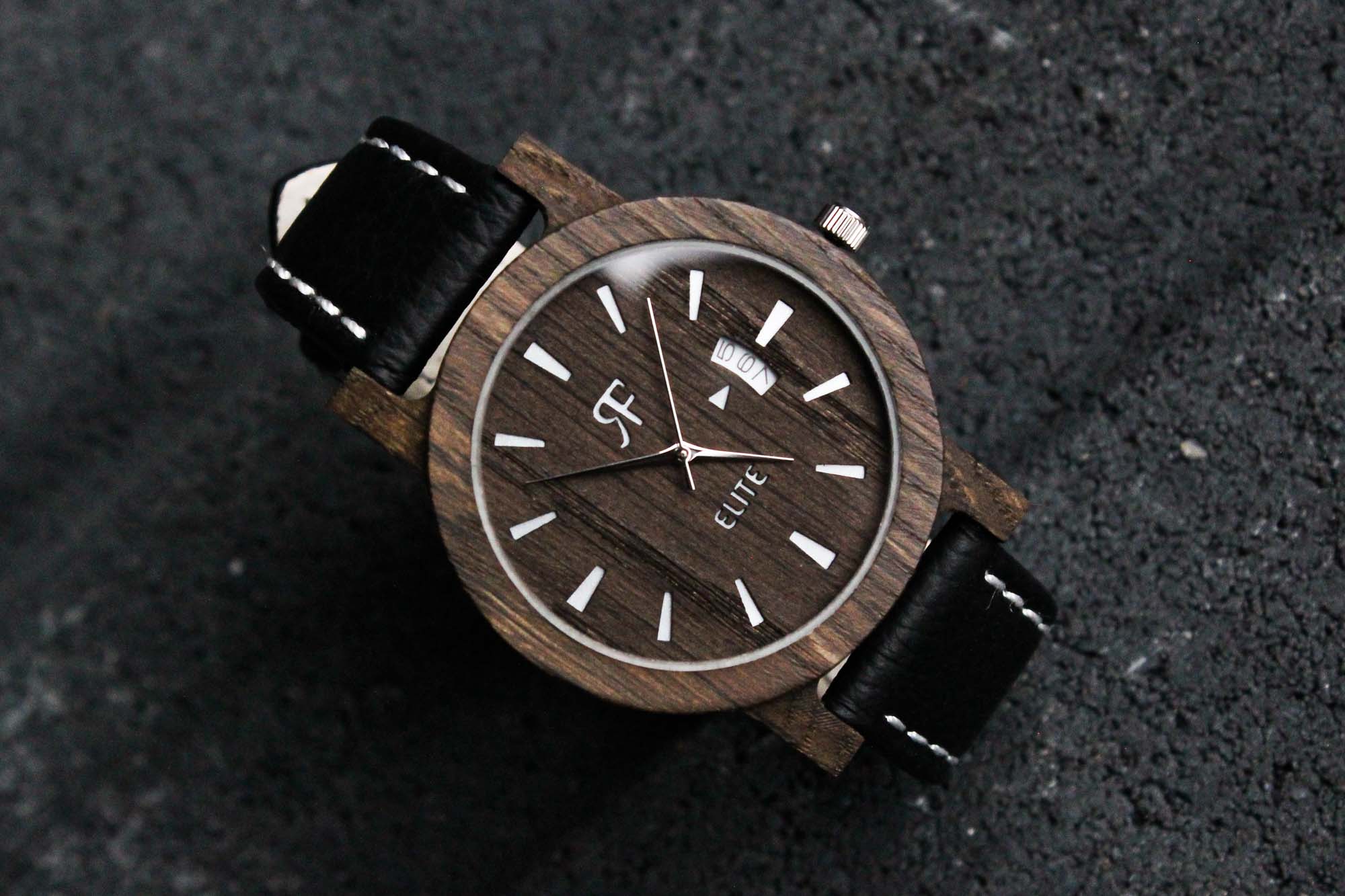 zegarek-drewniany-elite-czarny-dab